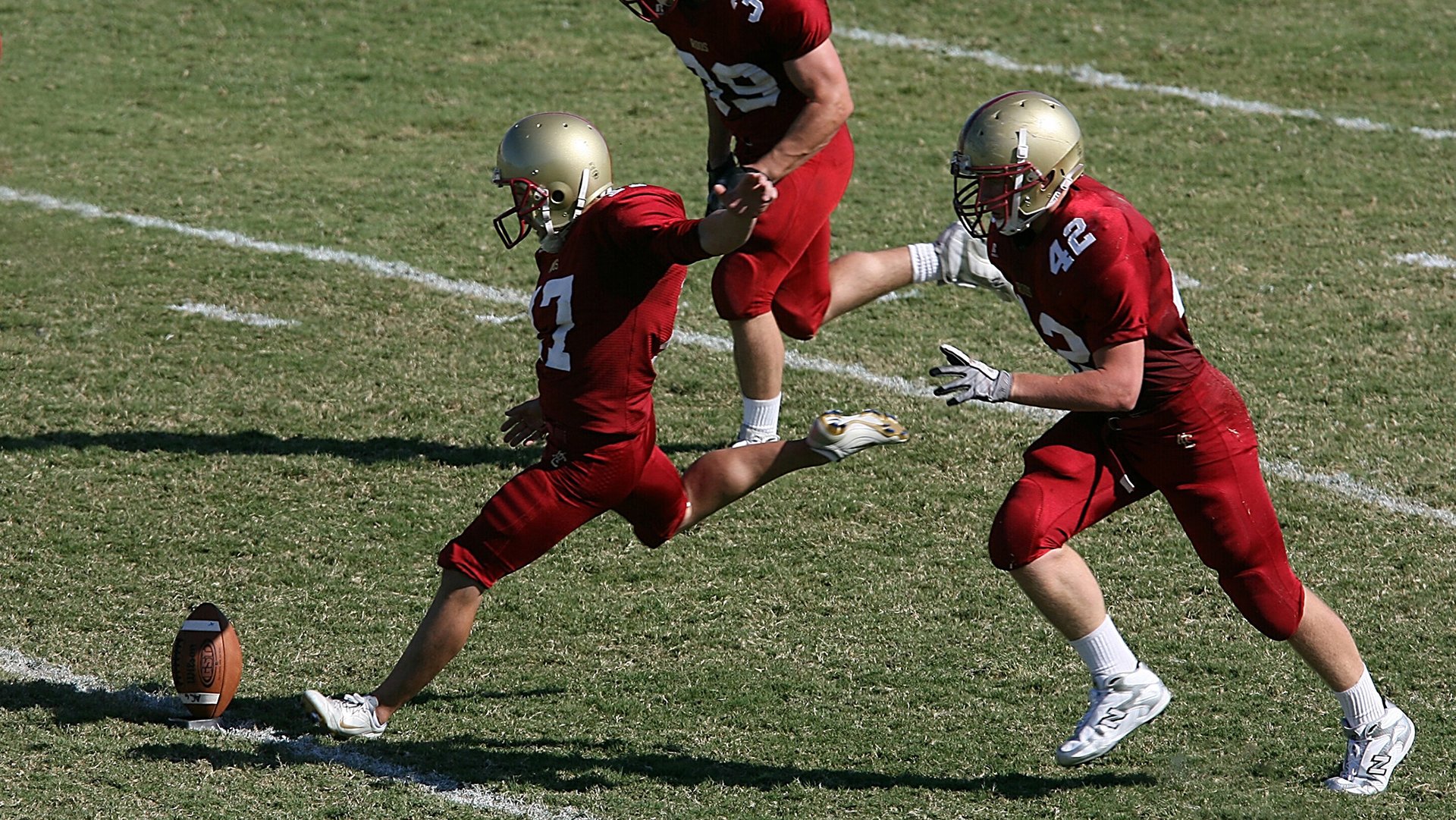 开云在线直播-足球俱乐部球员薪资结构改革初见成效，足球球队薪资